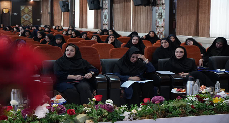 اولین همایش مدیران شعب سراسر کشور سال 1404 با حضور مدیرعامل و موضوع «تصمیم‌سازی، سرمایه‌گذاری برای تولید در راستای تحقق منویّات مقام معظم رهبری(دامه ظله برکاته)»، مشهد، مجتمع فرهنگی تربیتی امام رضا(ع)  